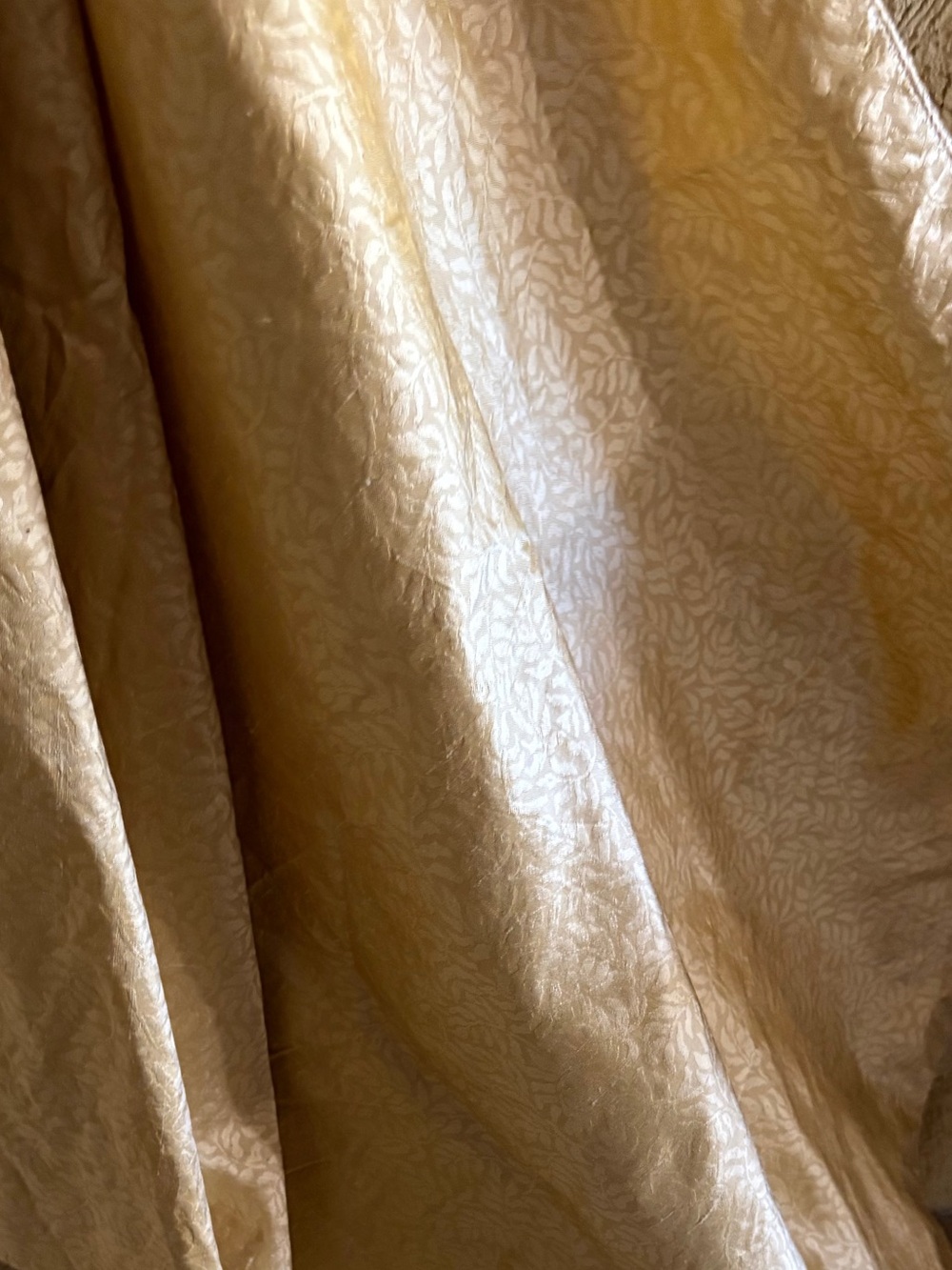 Vintage Kravet Couture Silk Gold Leaf design Fabric
